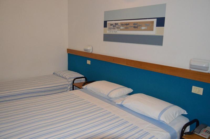 Hotel Morotti Misano Adriatico Esterno foto