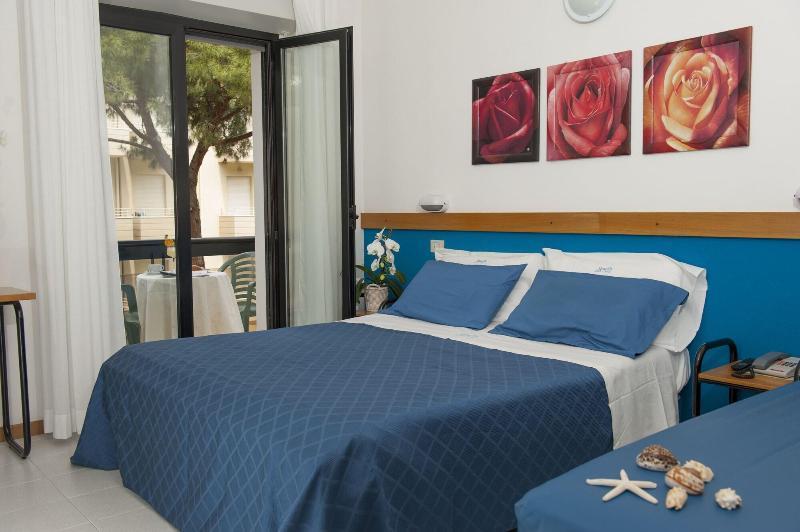 Hotel Morotti Misano Adriatico Esterno foto