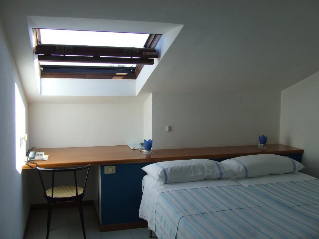 Hotel Morotti Misano Adriatico Esterno foto