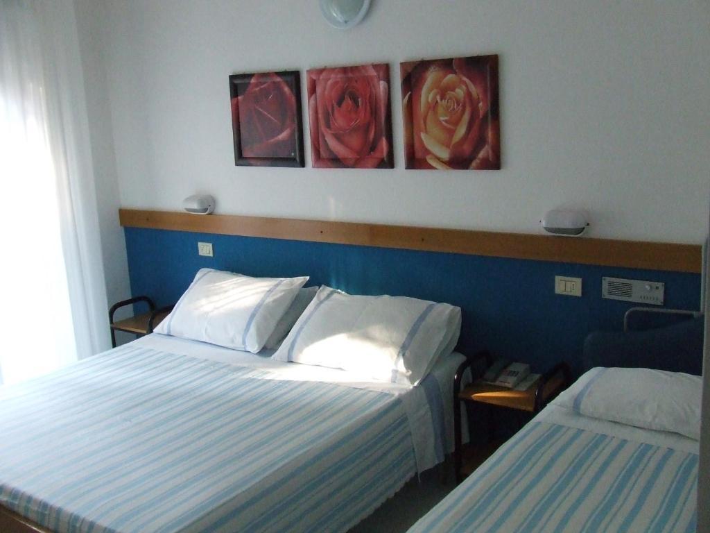 Hotel Morotti Misano Adriatico Camera foto