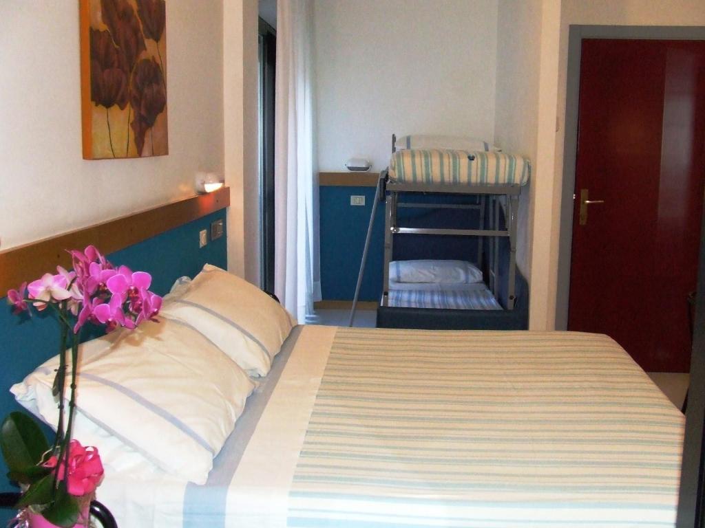 Hotel Morotti Misano Adriatico Camera foto