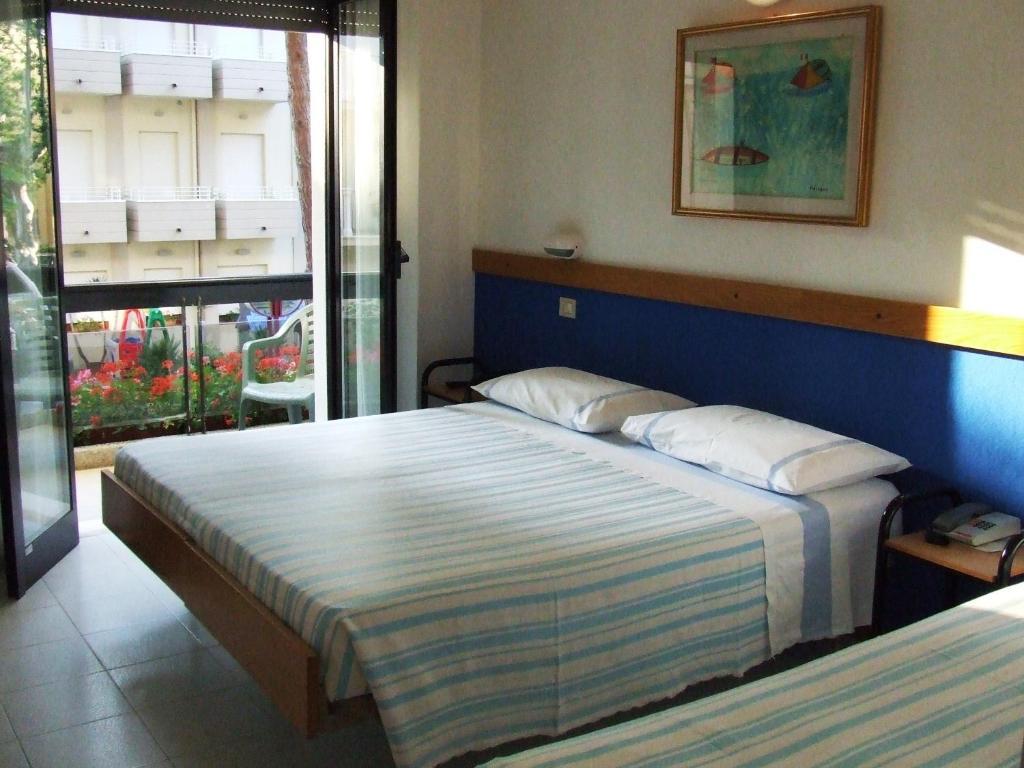Hotel Morotti Misano Adriatico Camera foto