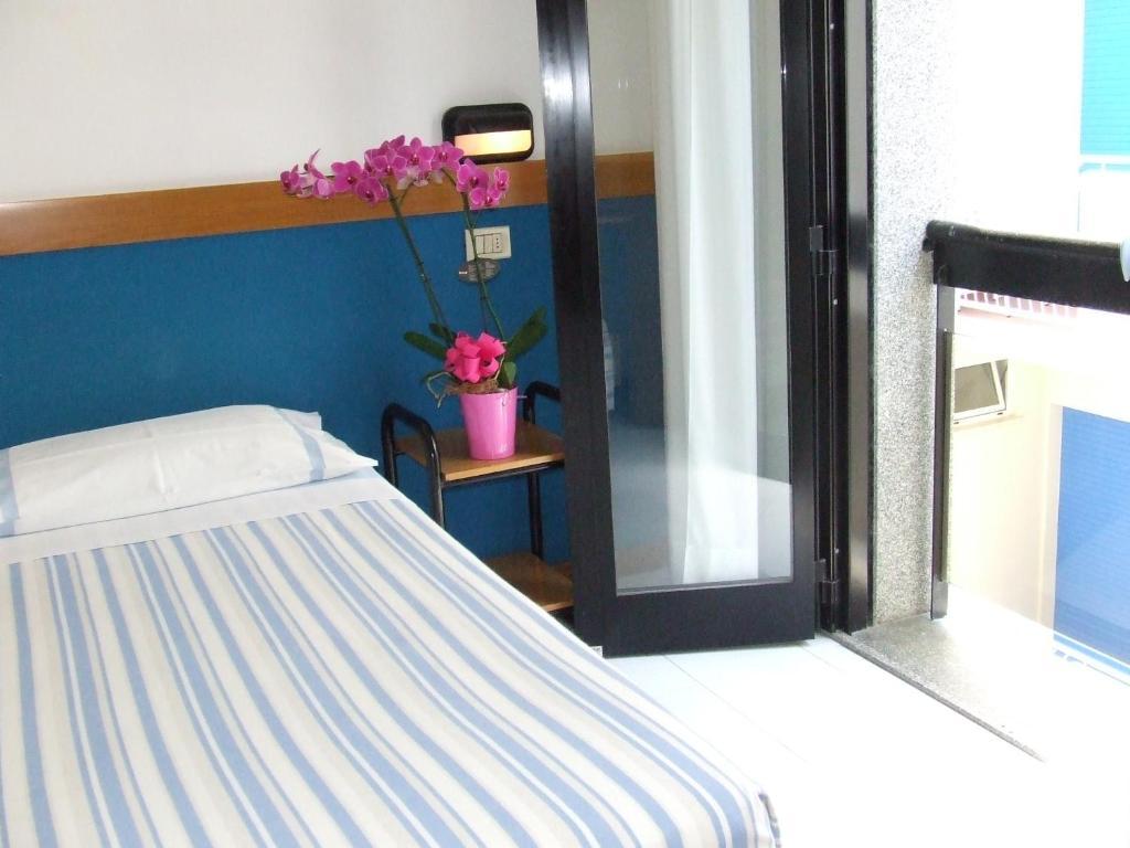 Hotel Morotti Misano Adriatico Esterno foto