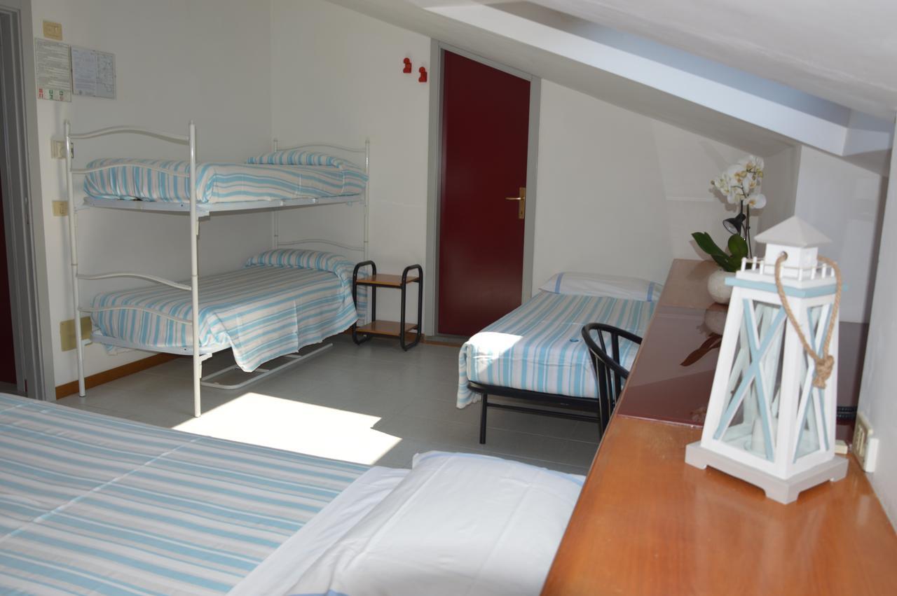 Hotel Morotti Misano Adriatico Esterno foto