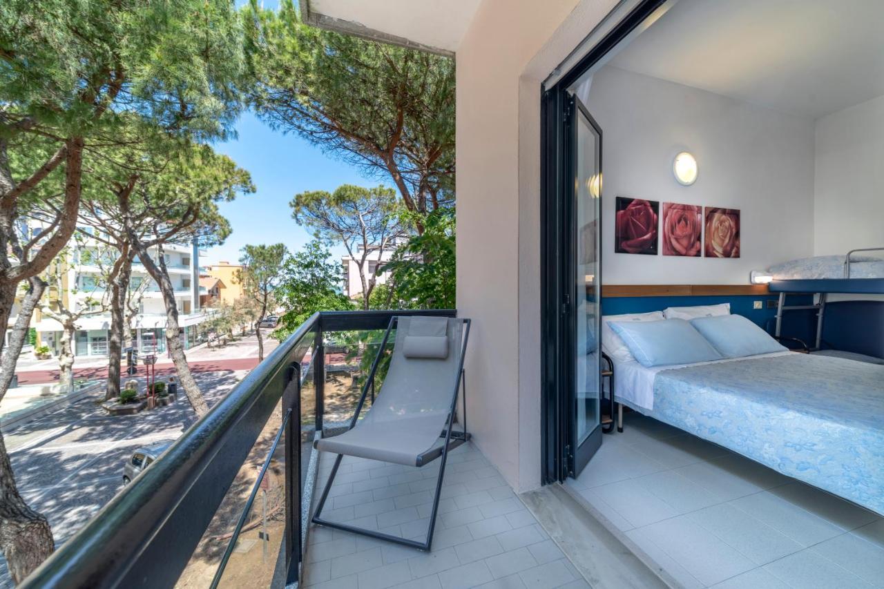 Hotel Morotti Misano Adriatico Esterno foto