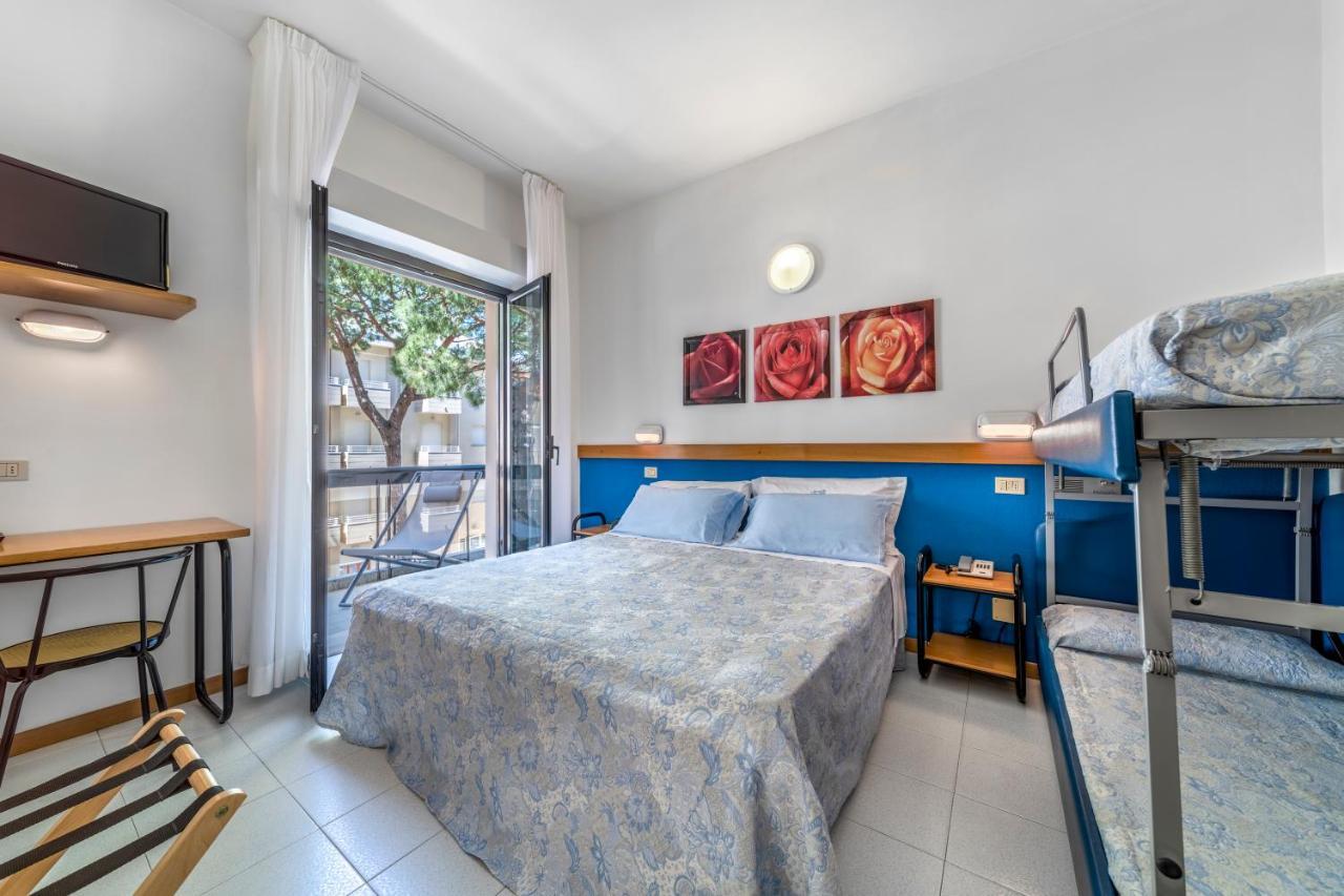 Hotel Morotti Misano Adriatico Esterno foto