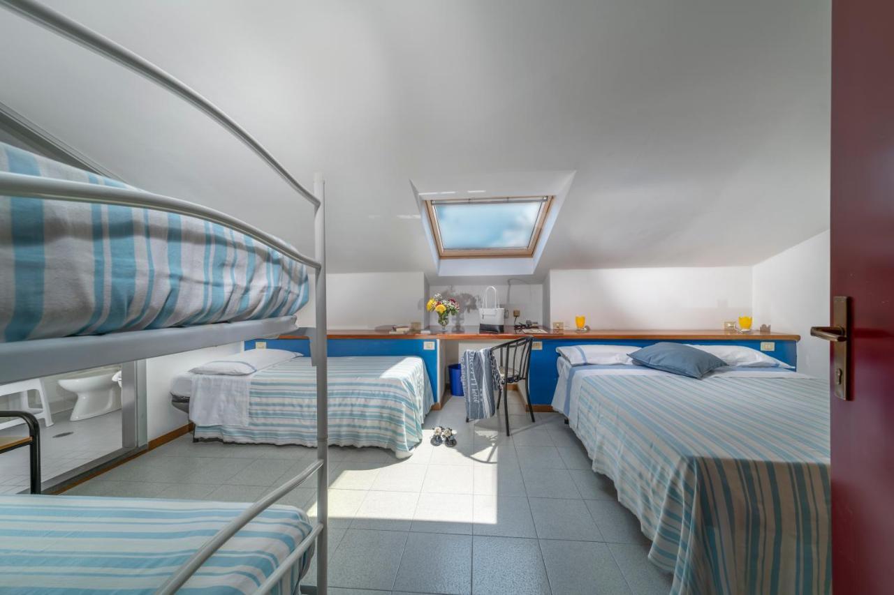 Hotel Morotti Misano Adriatico Esterno foto